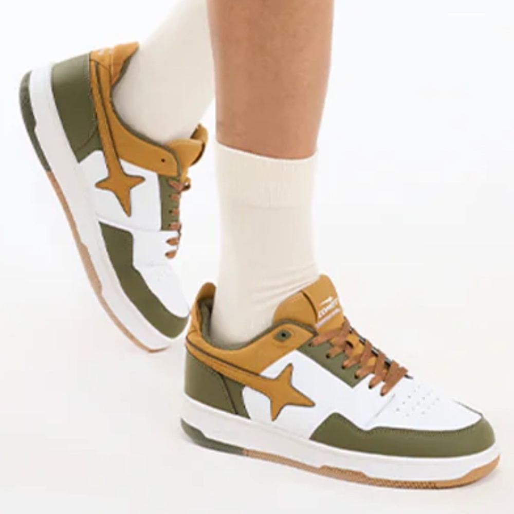 Unused Cool sneakers
